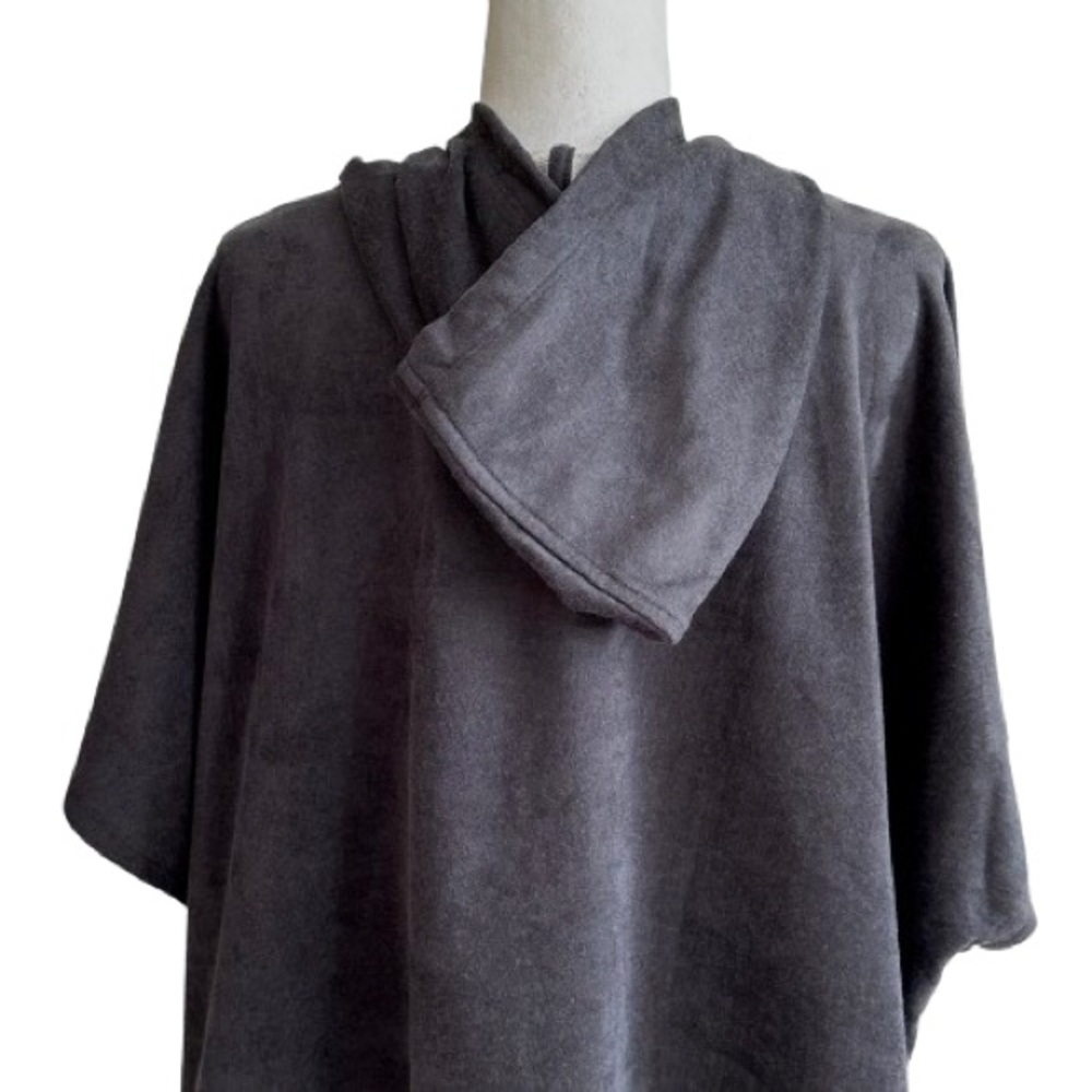 Cut The Frills Gray Oversized Cropped Short Sleeve Hooded Top Poncho OS NEW - Picture 6 of 8